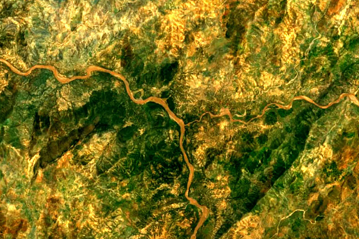 Obel River: satellite view of the mouth