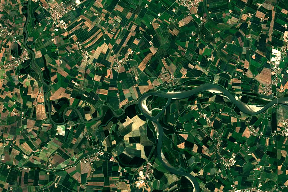 Oglio: satellite view of the mouth