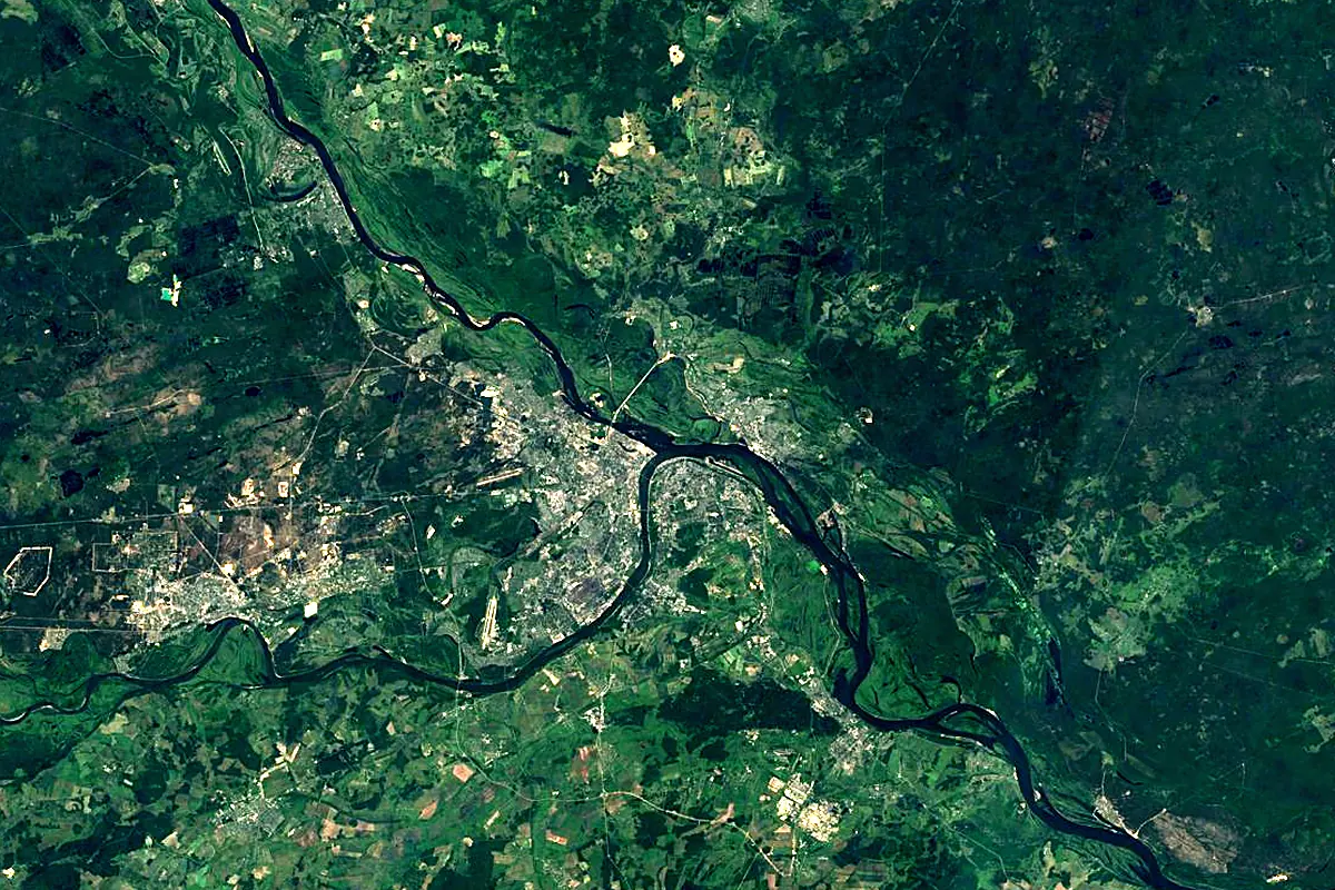 Oka: satellite view of the mouth