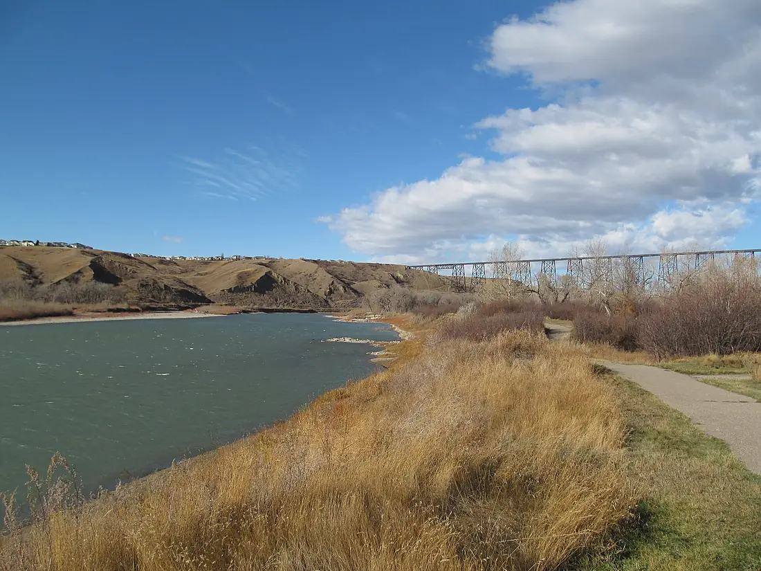 Oldman River at Indian Battle Park - October 2012 - panoramio