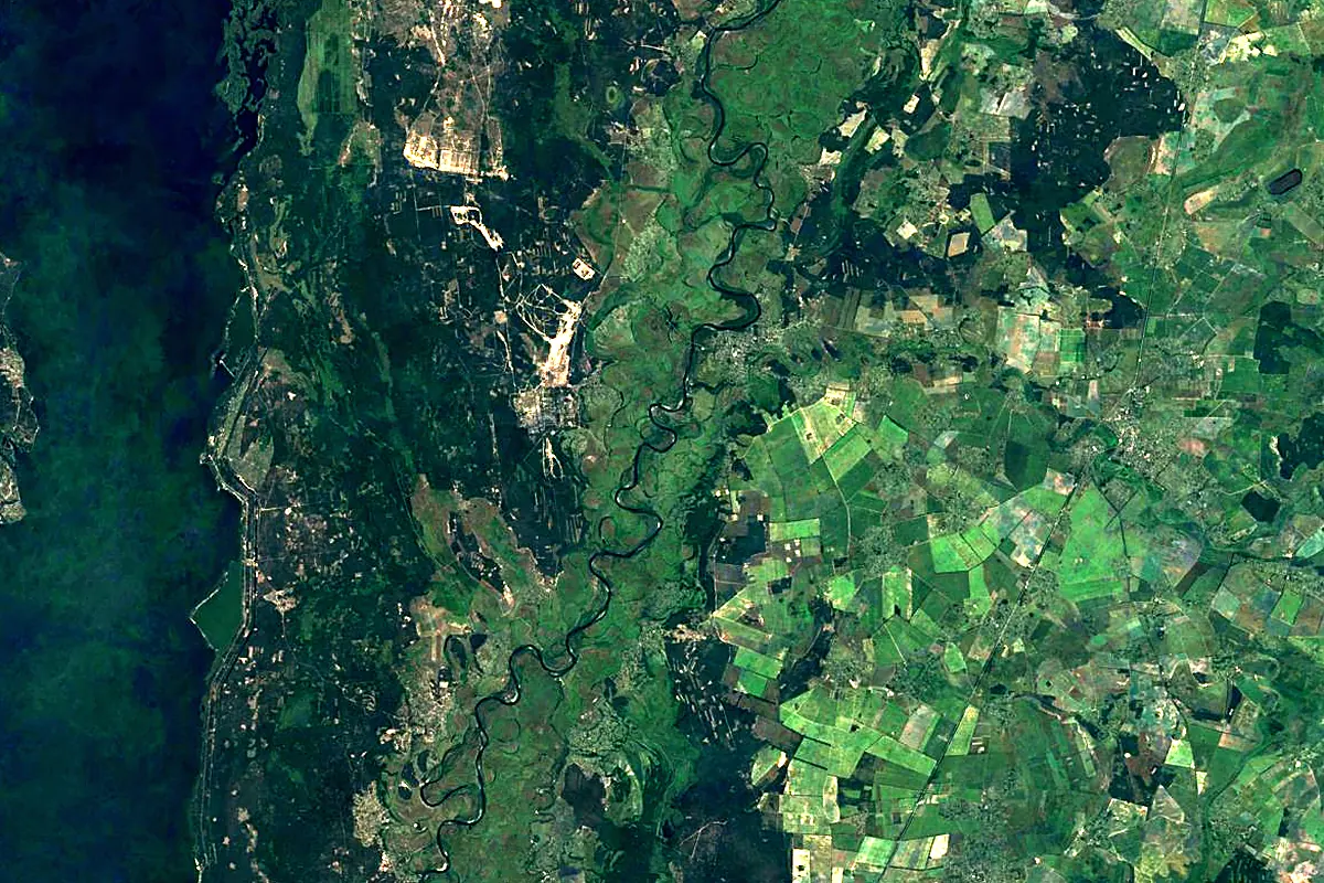 Oster River: satellite view of the mouth