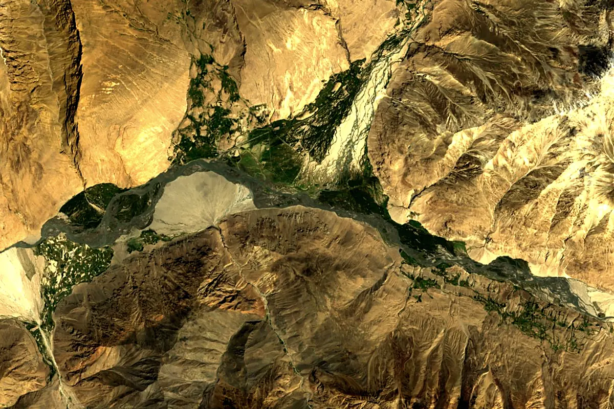 Panj River: satellite view of the source