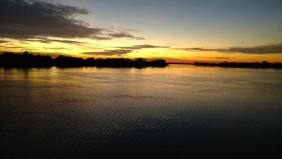 Amanhecer no Rio Paraguay