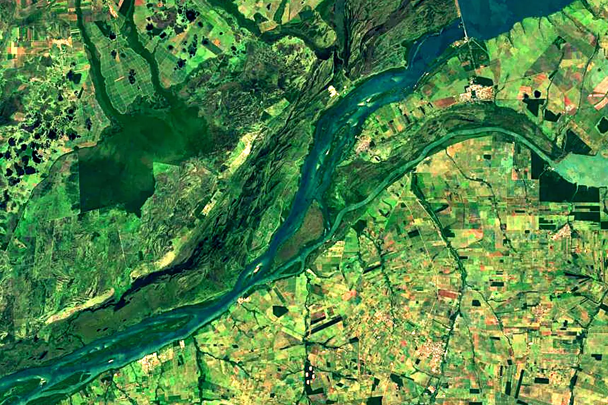 Paranapanema River: satellite view of the mouth