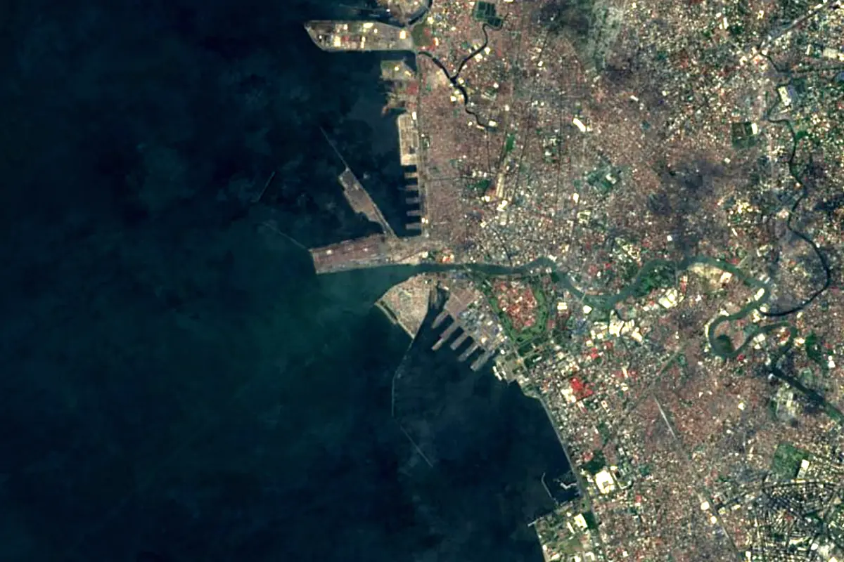 Pasig River: satellite view of the mouth