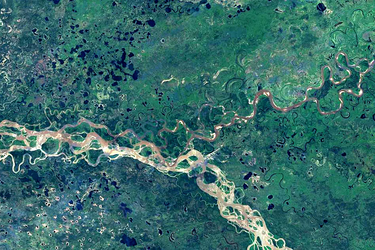 Porcupine River: satellite view of the mouth