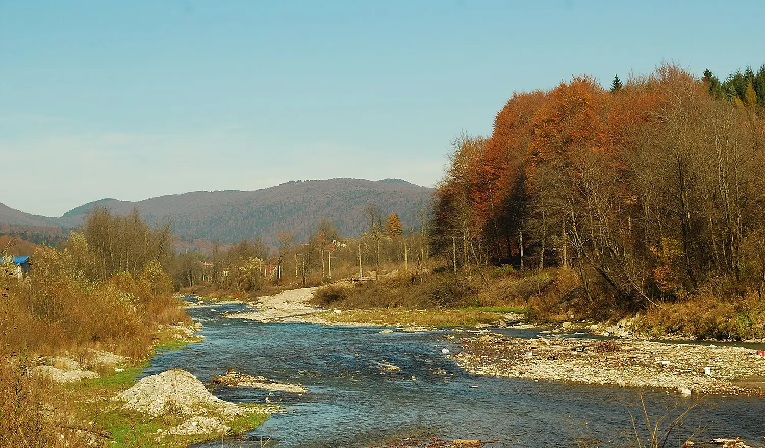 RO PH Prahova River Sinaia