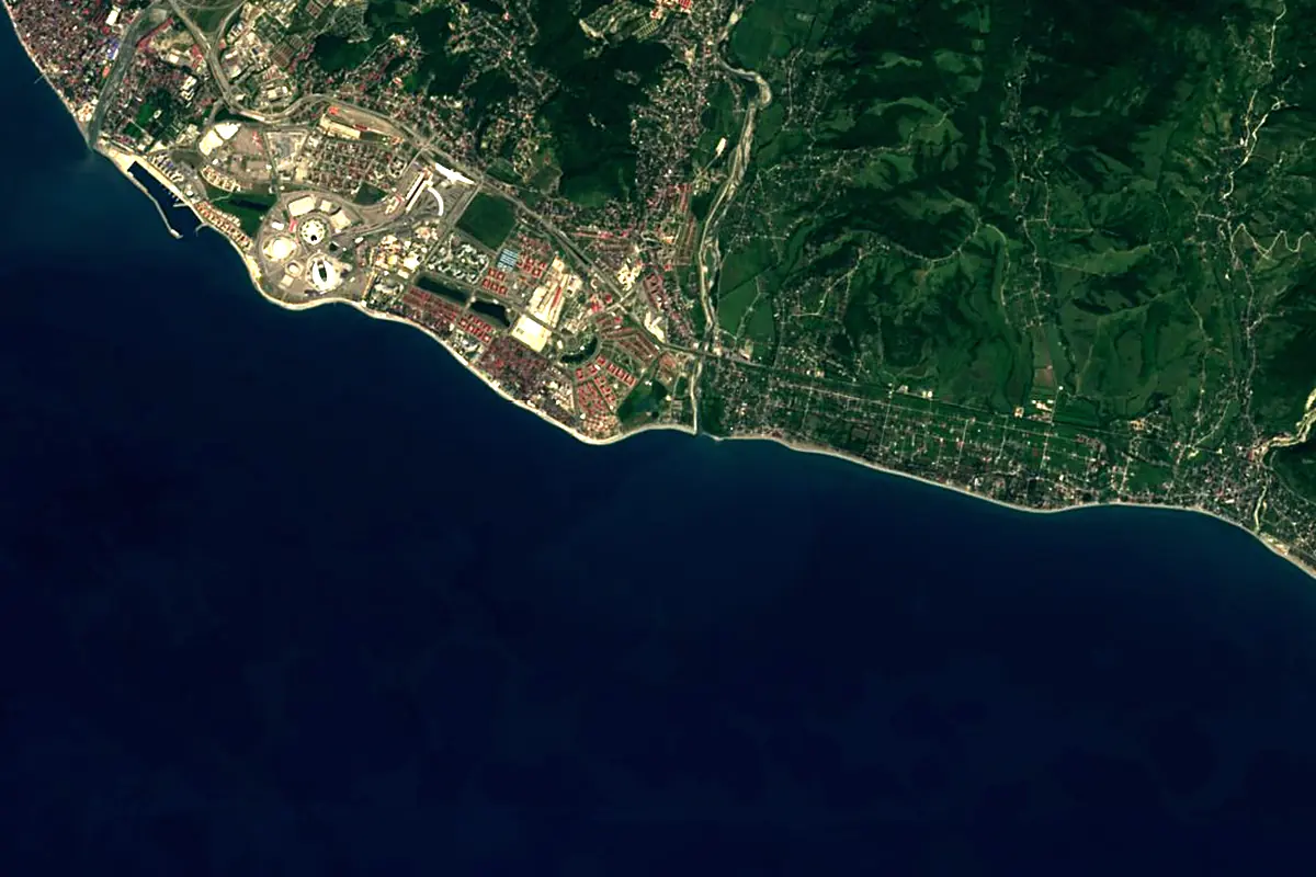 Psou: satellite view of the mouth