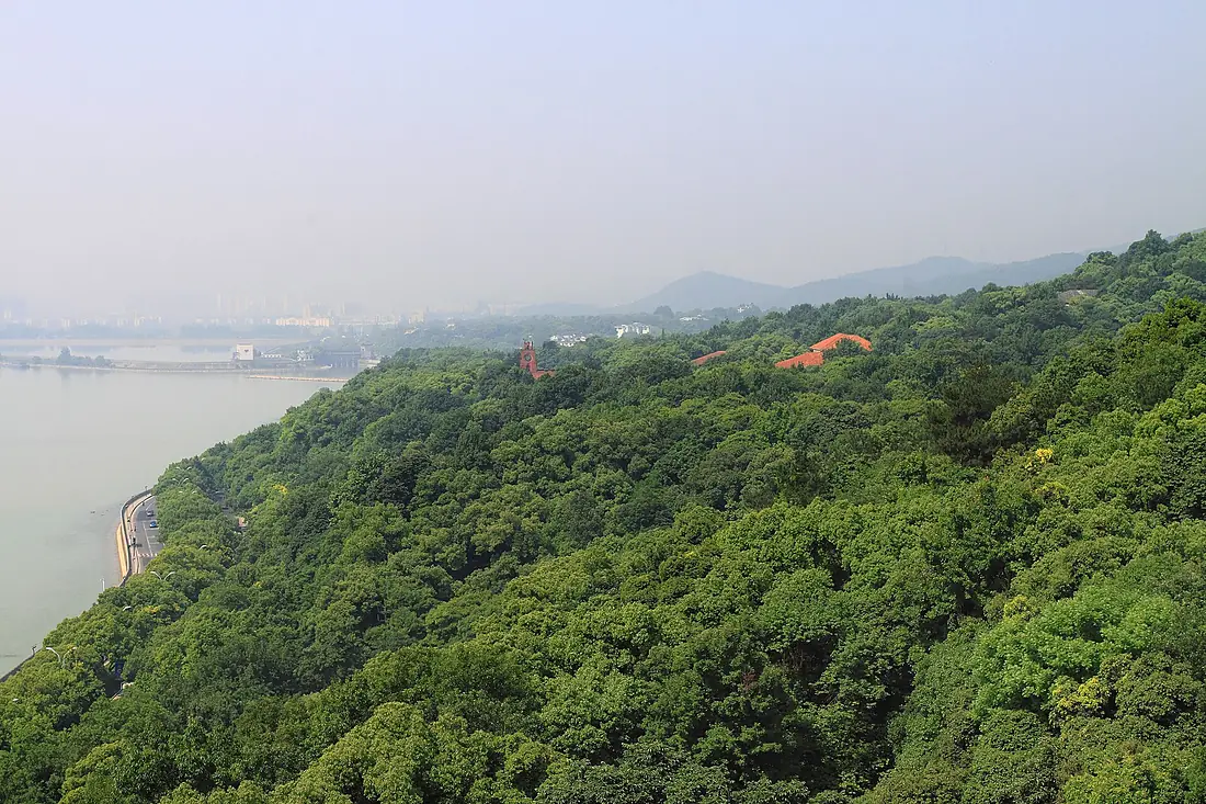 Hangzhou Zhijiang Daxue 20120518-37