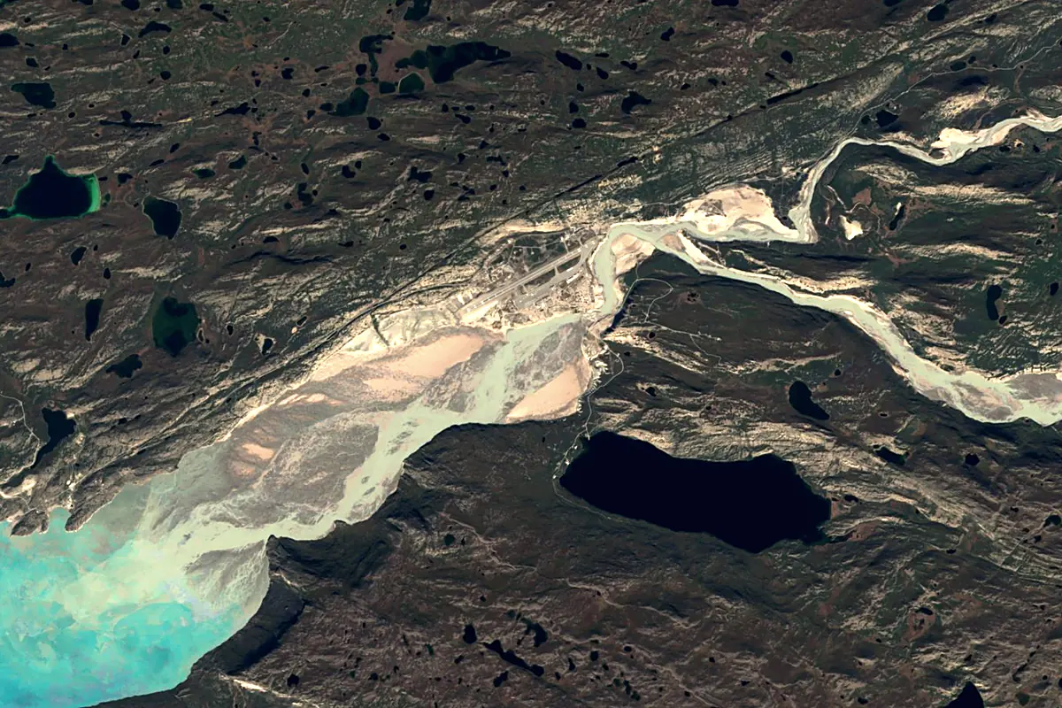 Qinnguata Kuussua: satellite view of the mouth