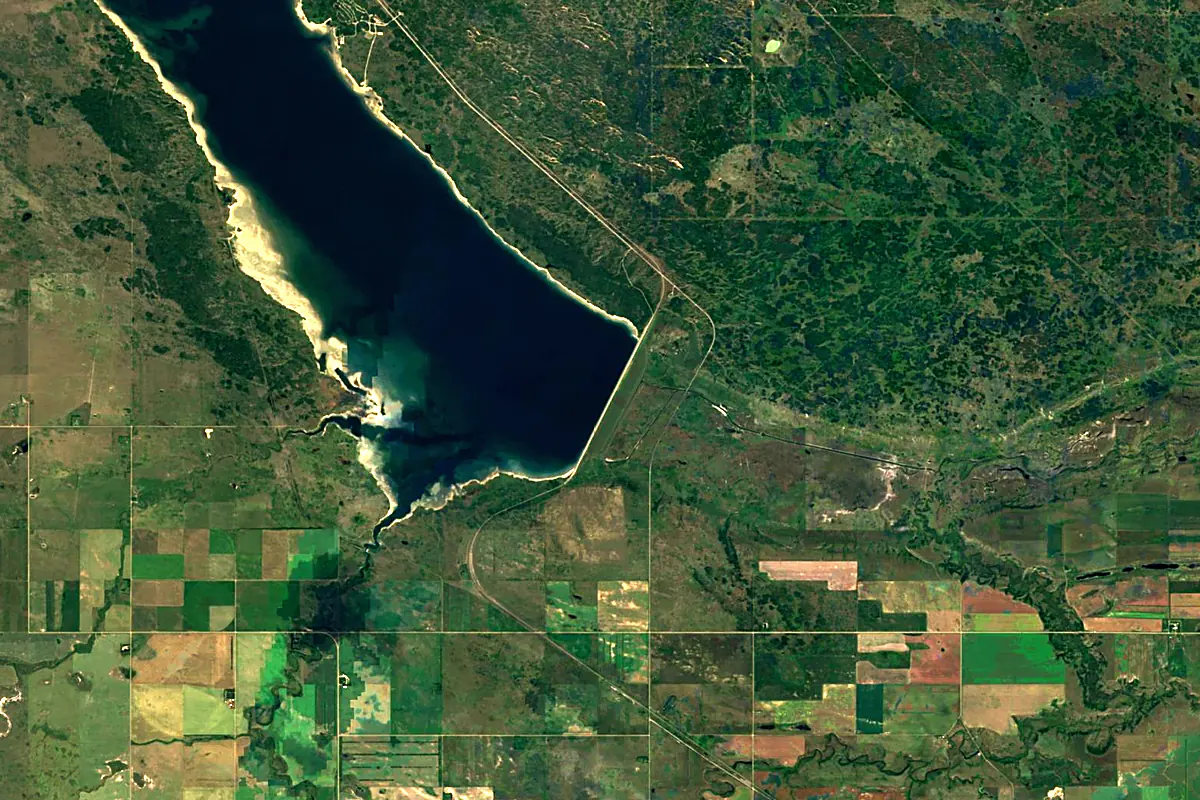 Qu'Appelle River: satellite view of the source