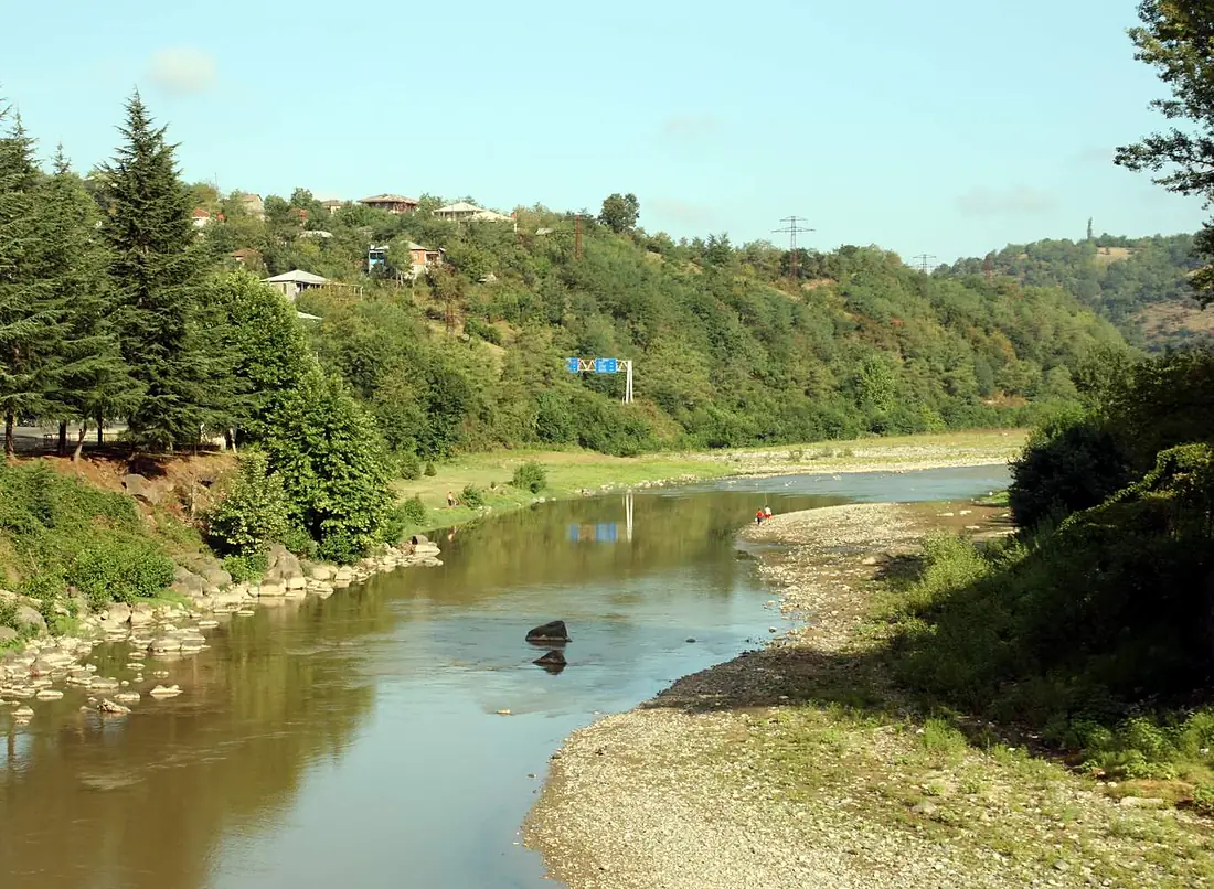 River Kvirila between Zestaponi and Shorapani (Photo A. Muhranoff, 2010)