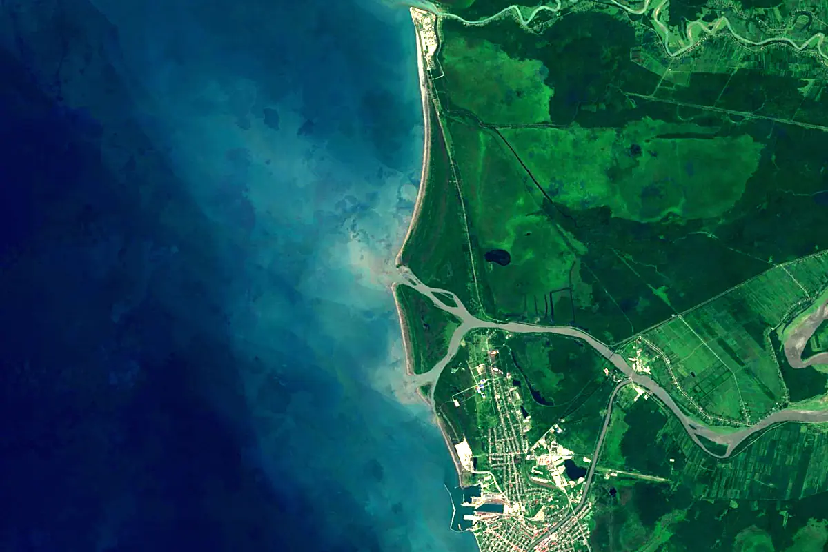 Rioni: satellite view of the mouth