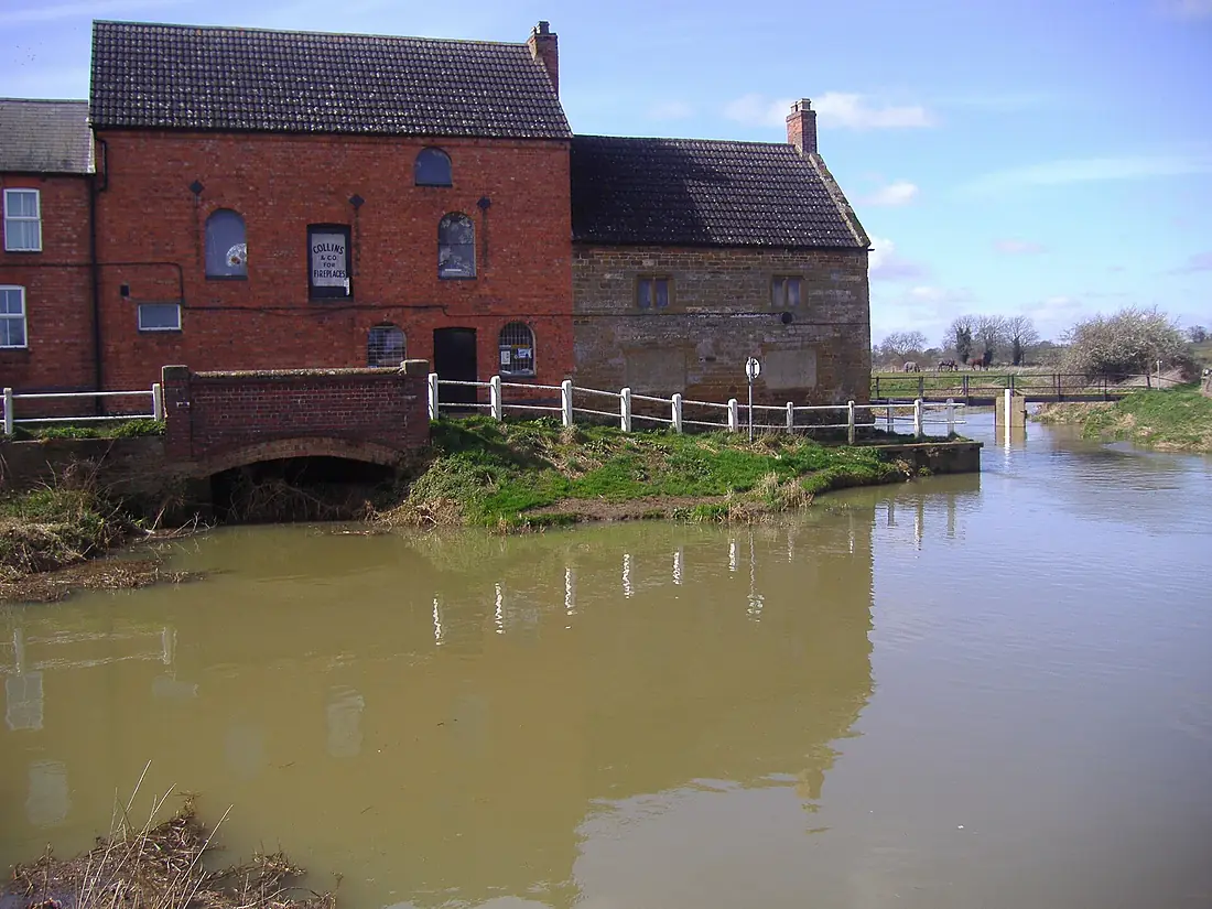 Kislingbury Watermill on The River Nene 30th March 2008 (10)