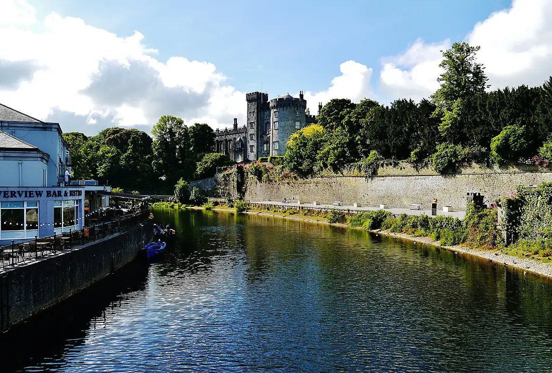 Kilkenny Kilkenny Castle Exterior North Side & River Nore 2