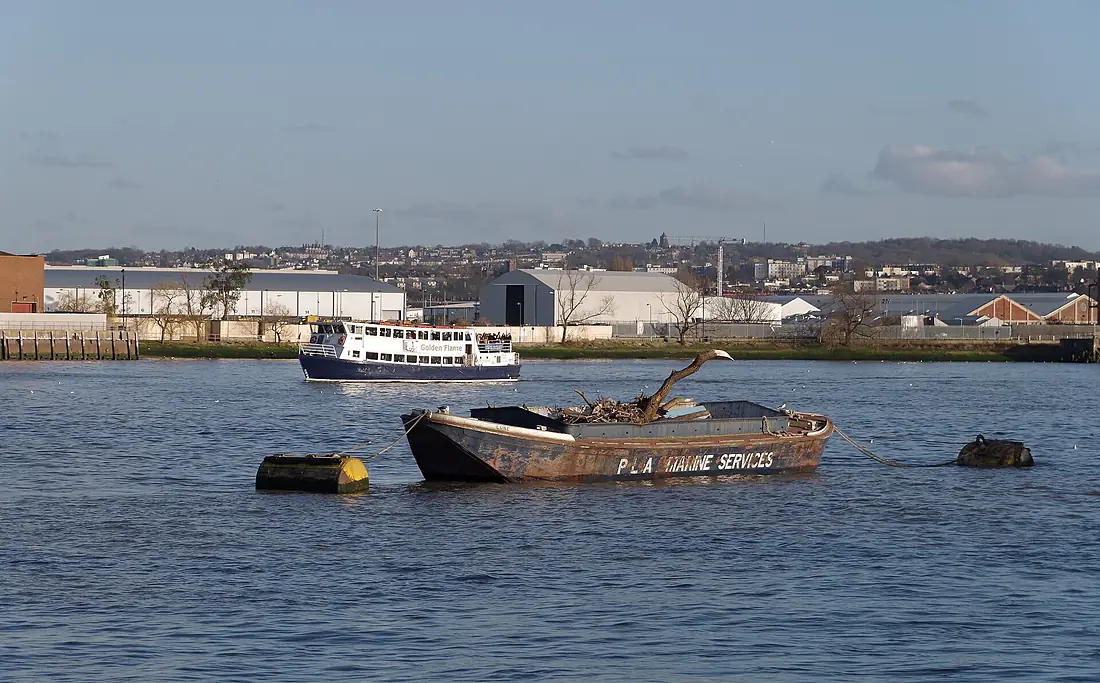 London MMB »0A1 River Thames