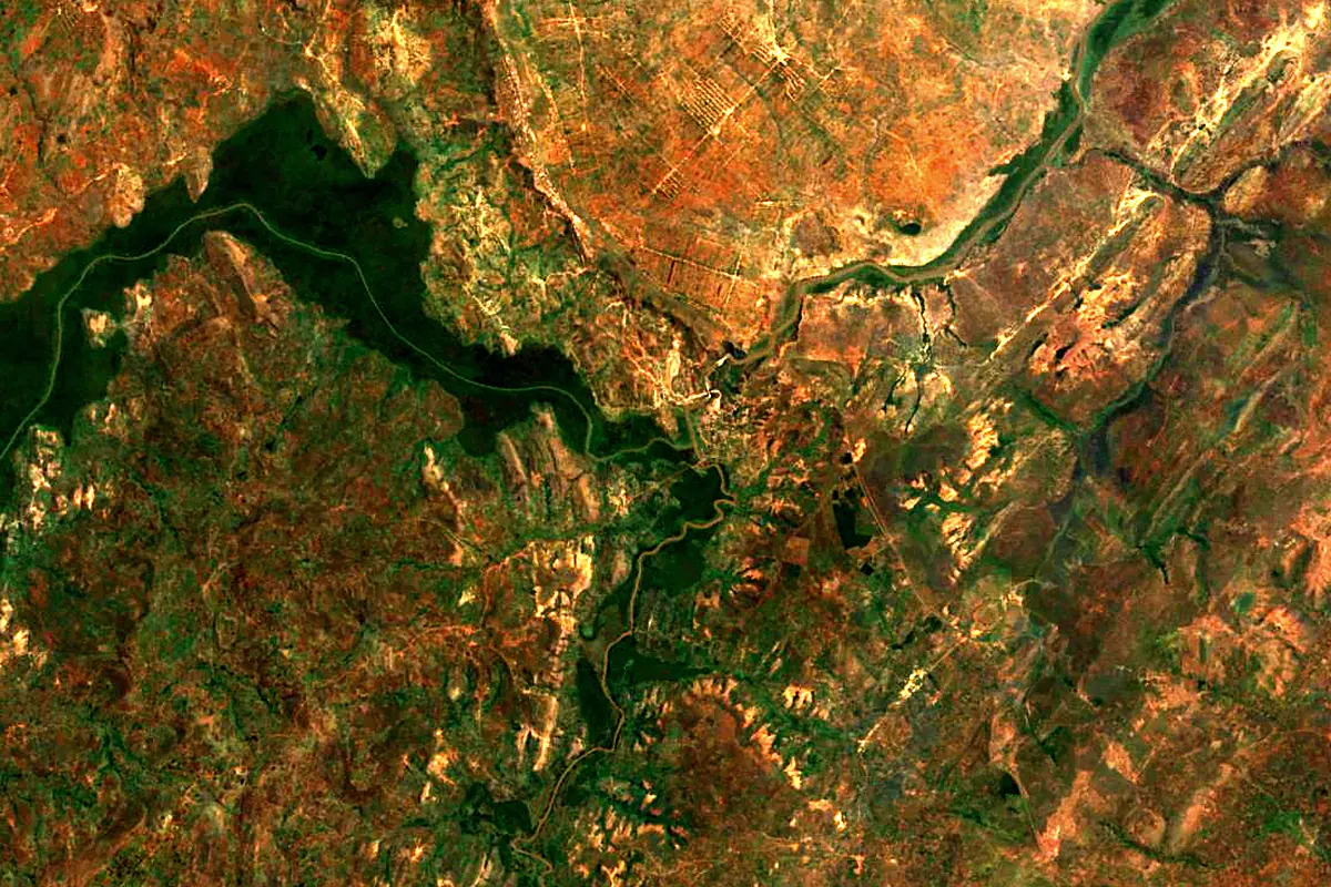 Rurubu River: satellite view of the mouth