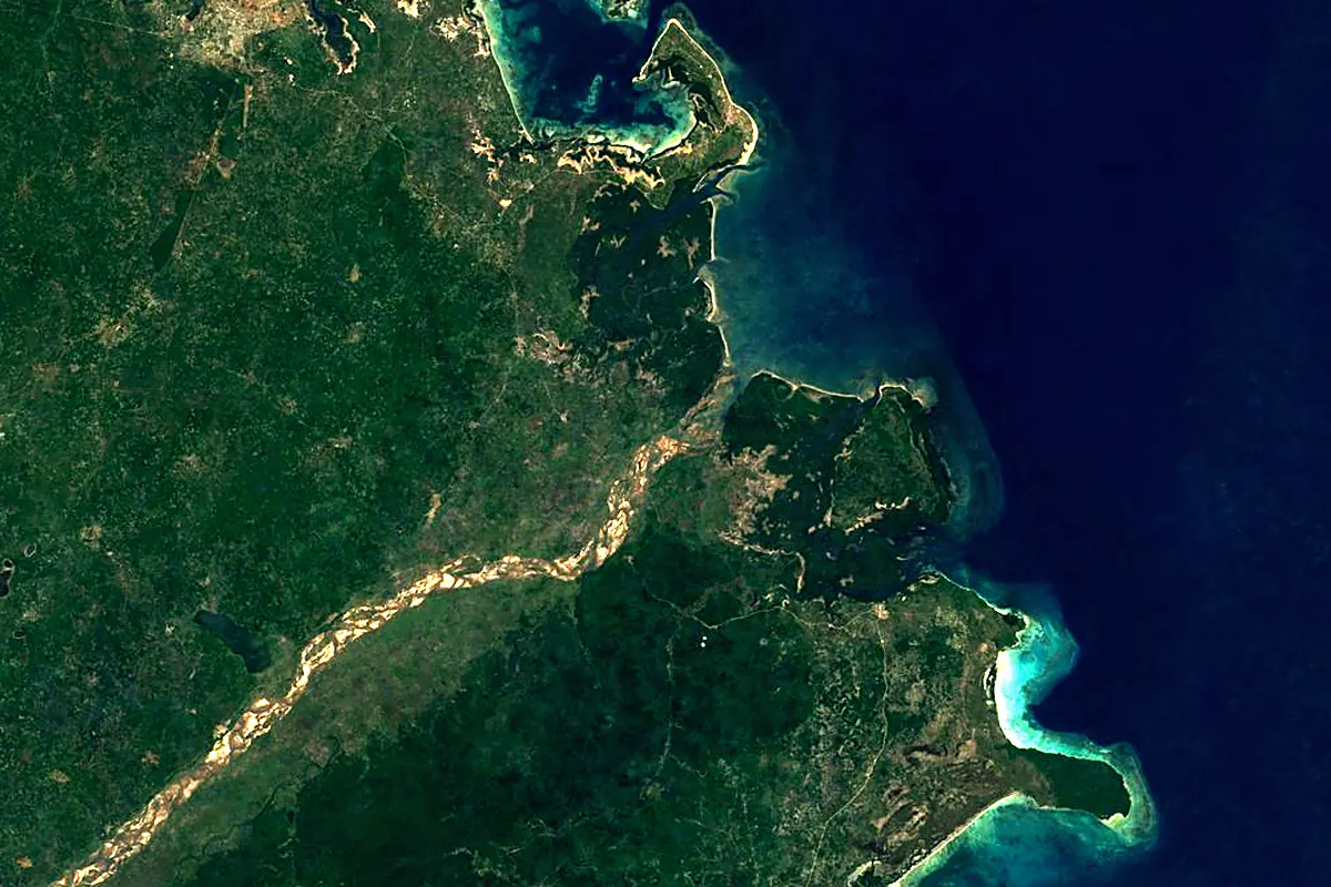 Ruvuma River: satellite view of the mouth