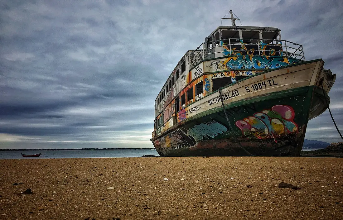 Abandoned Boat, Rio Sado, Setúbal, Portugal