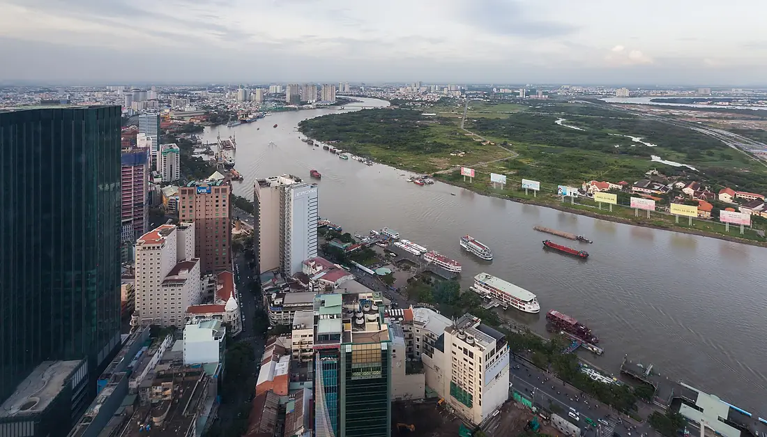 Vista de Ciudad Ho Chi Minh desde Bitexco Financial Tower, Vietnam, 2013-08-14, DD 04