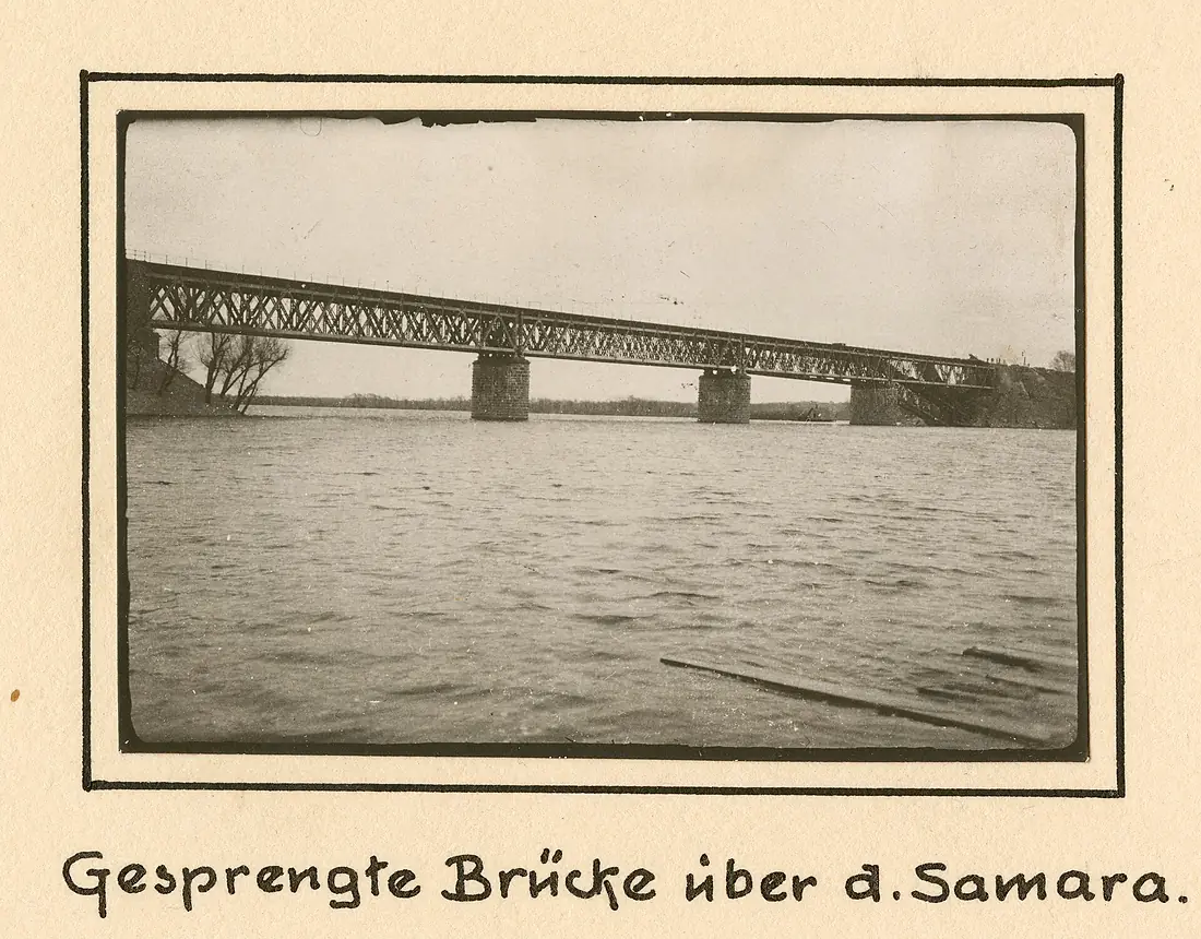 Gesprengte Bruecke ueber d. Samara (8794462545)