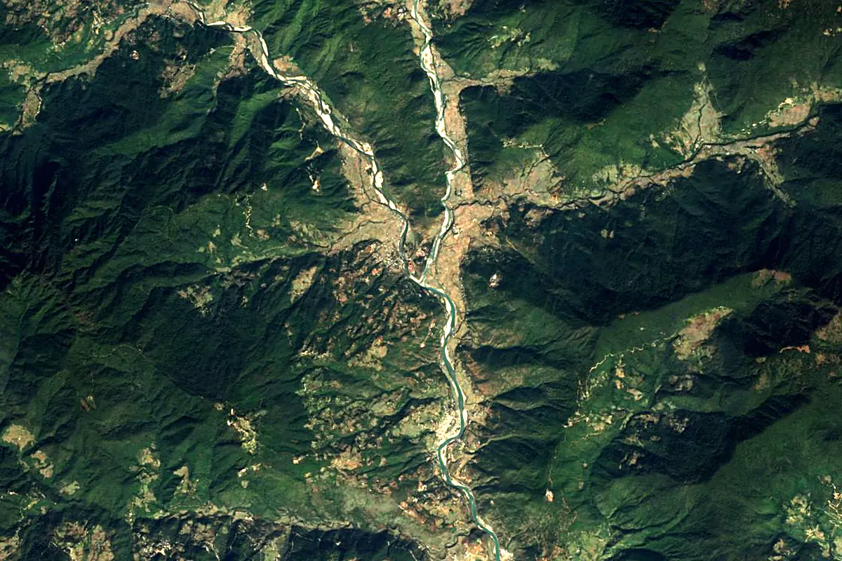 Sankosh River: satellite view of the source