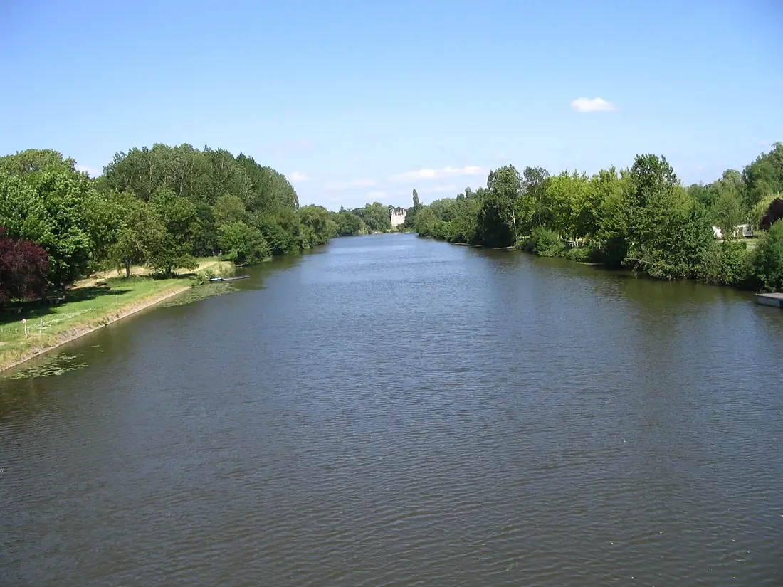 River Sarthe between Morannes and Chemiré-sur-Sarthe