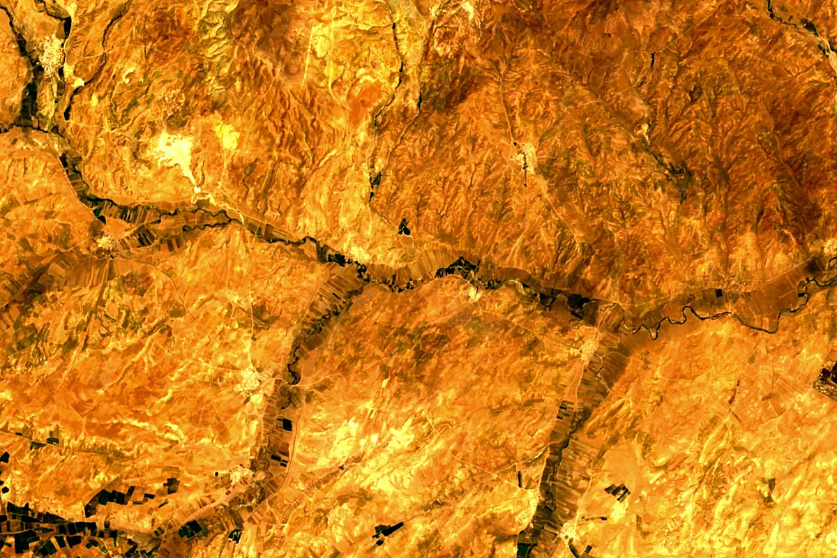 Sefid Rud: satellite view of the source