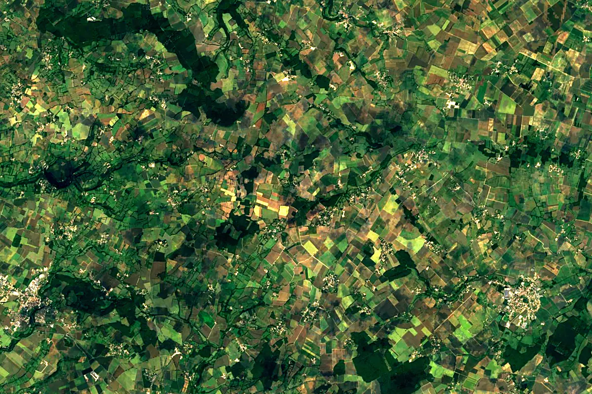 Sèvre Niortaise: satellite view of the source