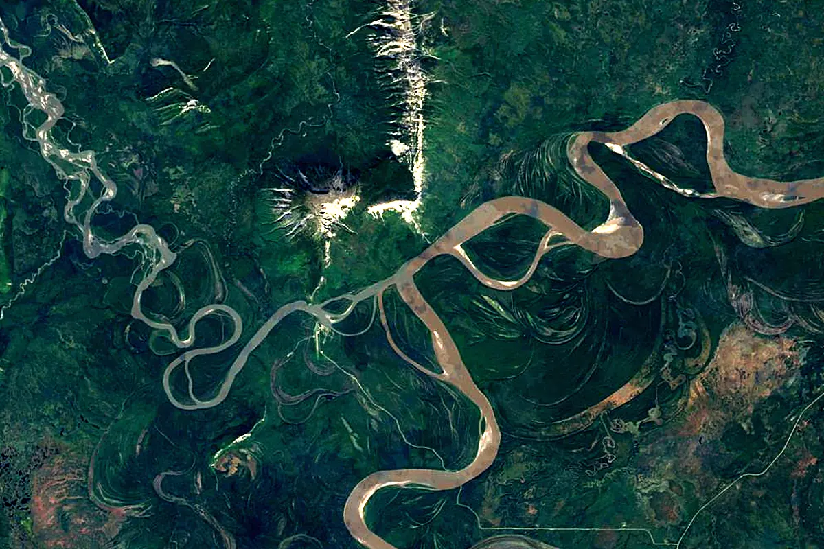 South Nahanni River: satellite view of the mouth