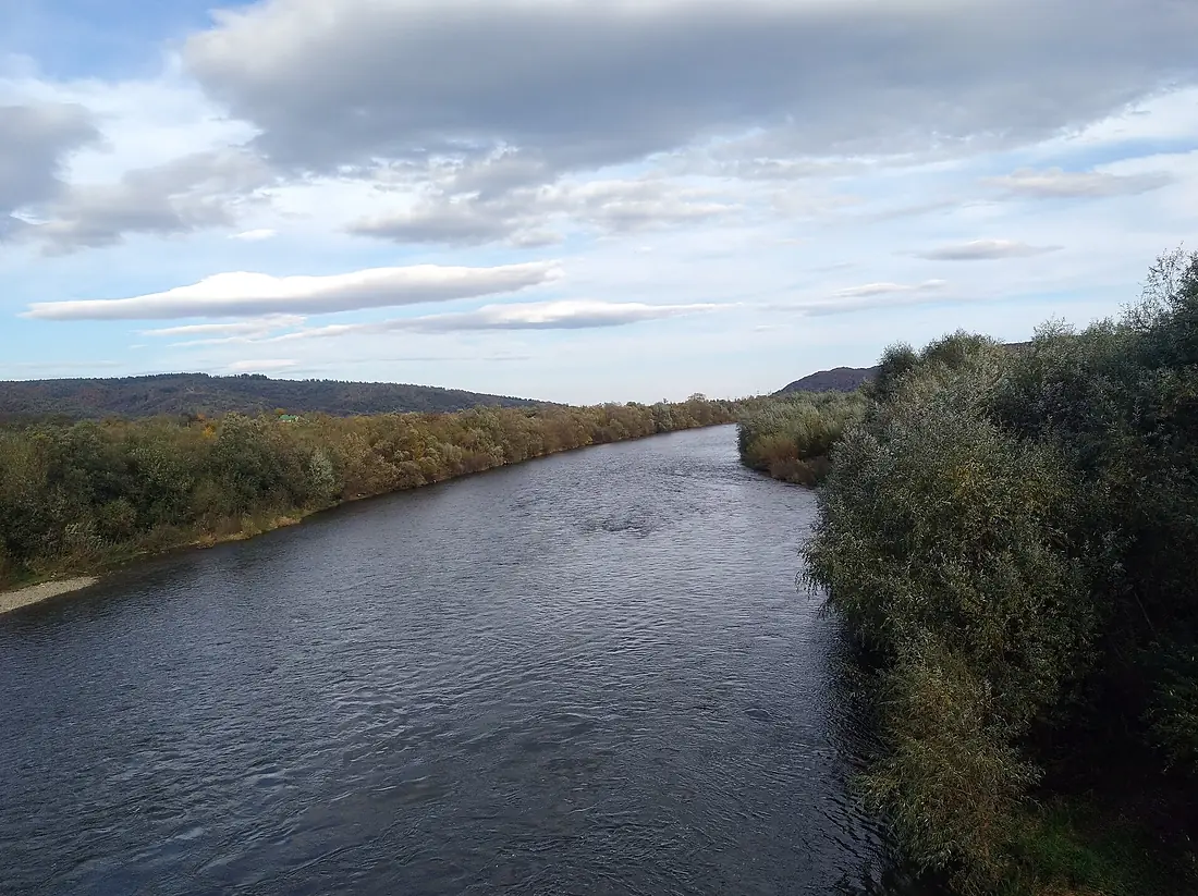 River Stryi in Tyshivnytsia 2