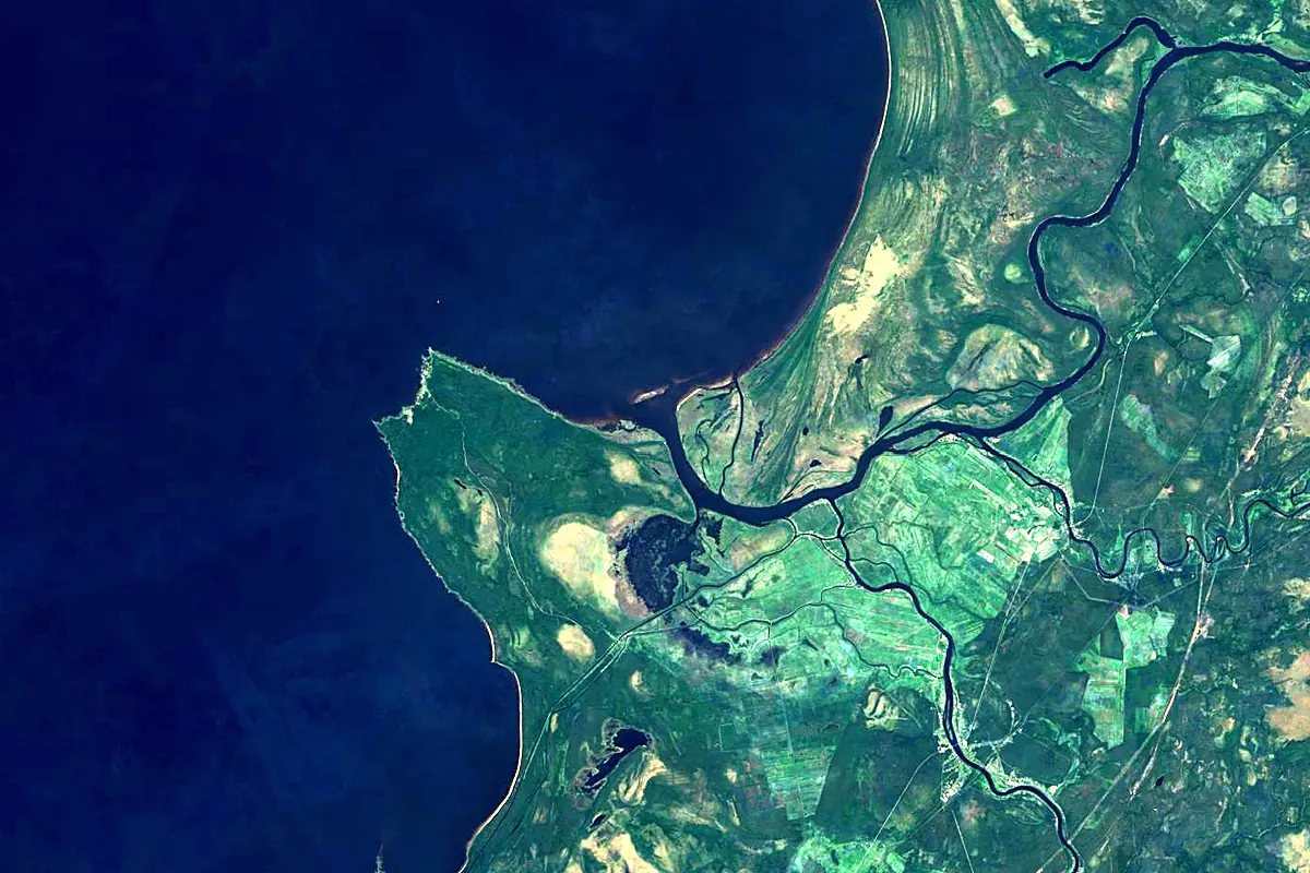 Svir: satellite view of the mouth