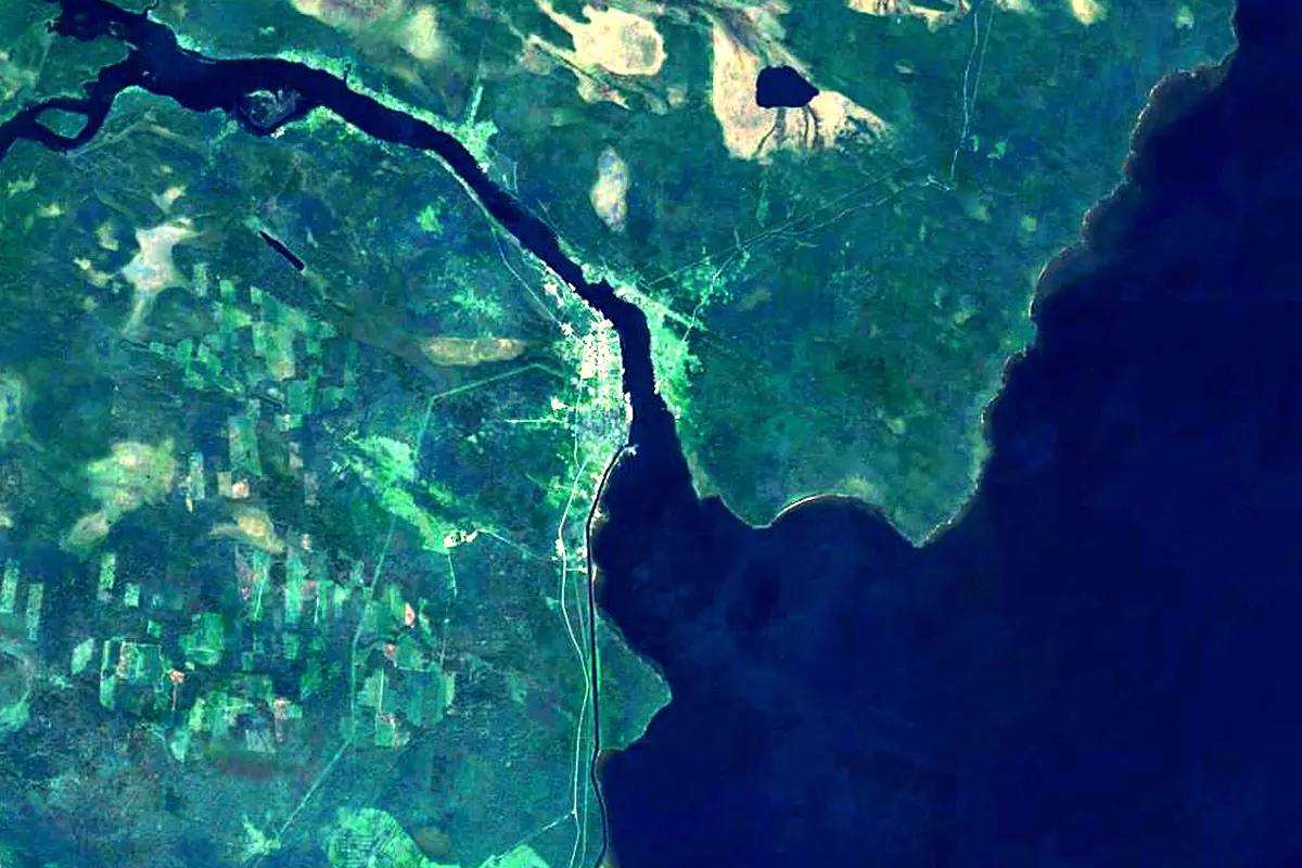 Svir: satellite view of the source