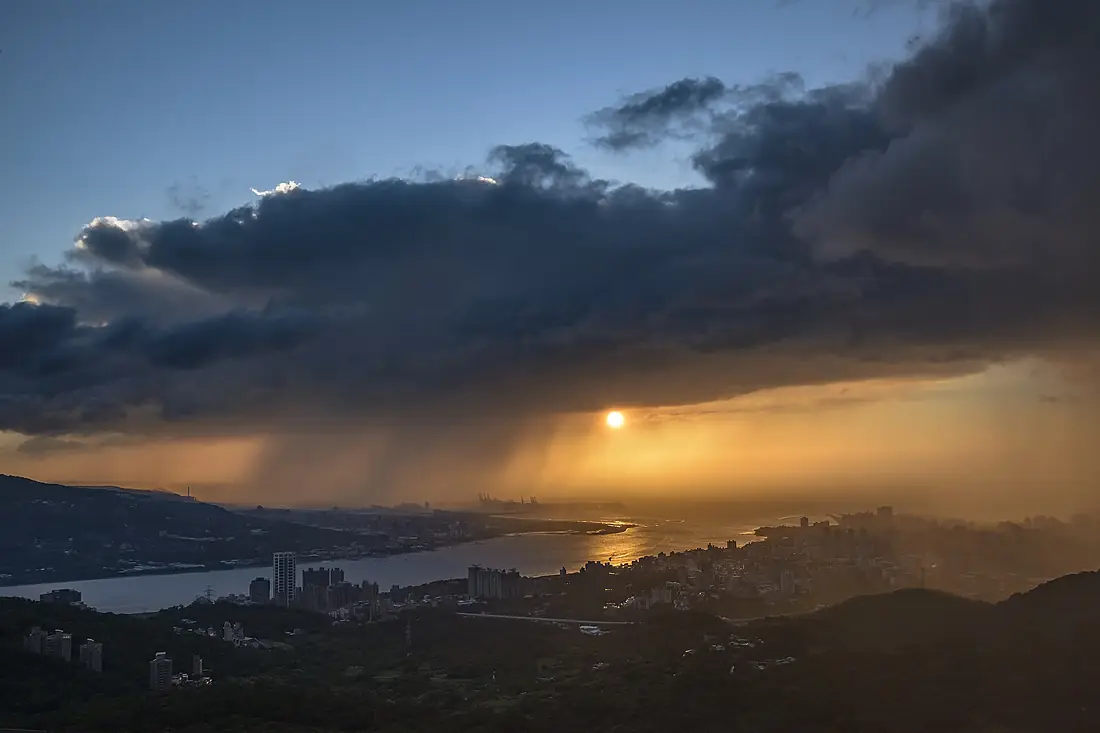 Tamsui River’s mouth during a shower