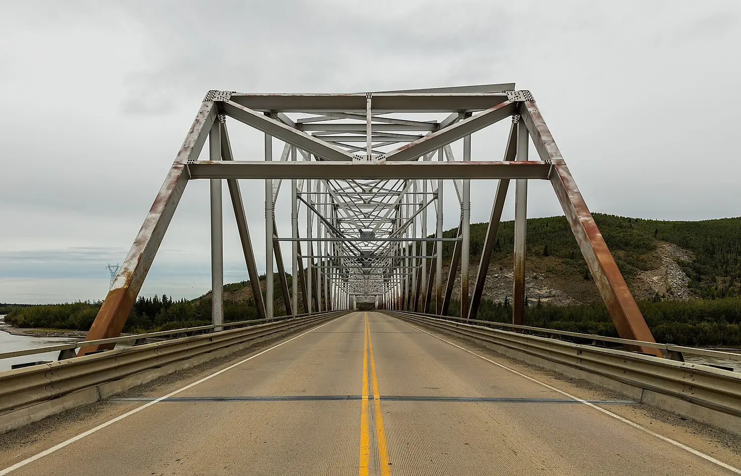 Puente sobre el río Tanana, Nenana, Alaska, Estados Unidos, 2017-08-29, DD 44