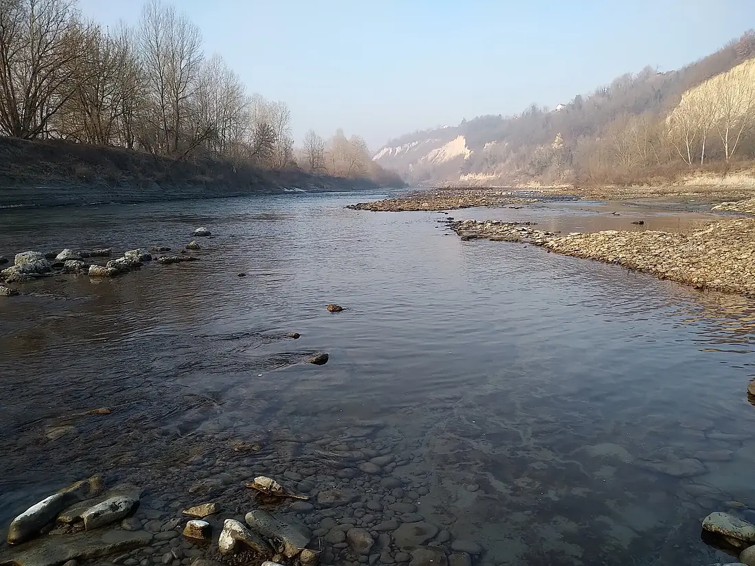 Fiume Tanaro presso le Rocche di Antignano