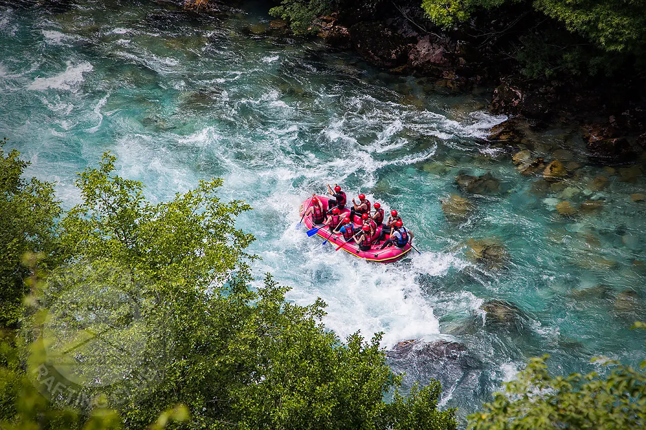Rafting on the Tara river