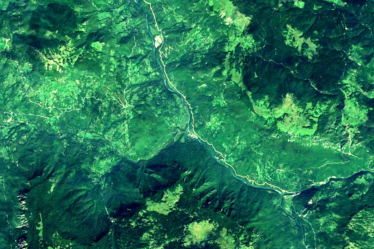 Tara: satellite view of the mouth