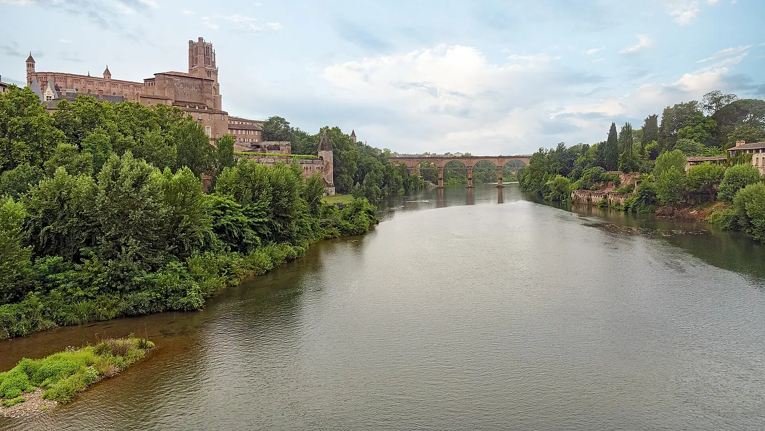 (Albi) Le Tarn vu du vieux pont vers l'ouest