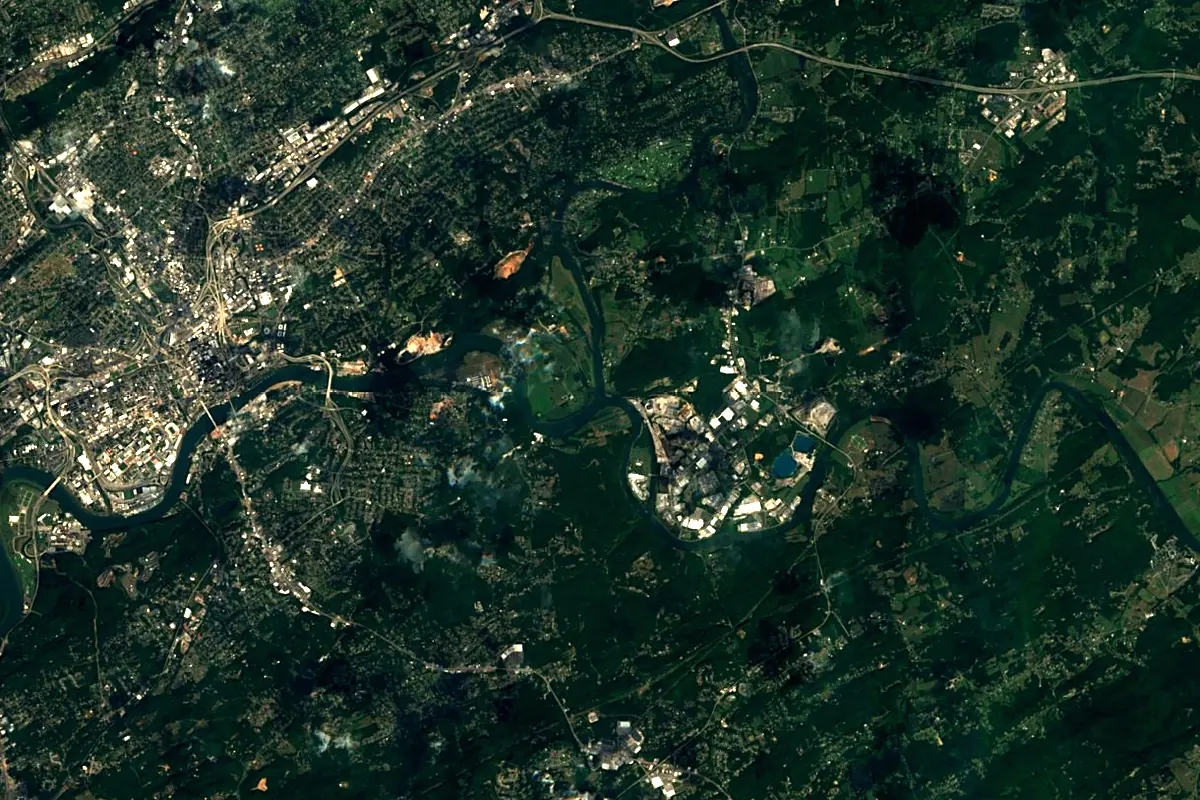 Tennessee River: satellite view of the source