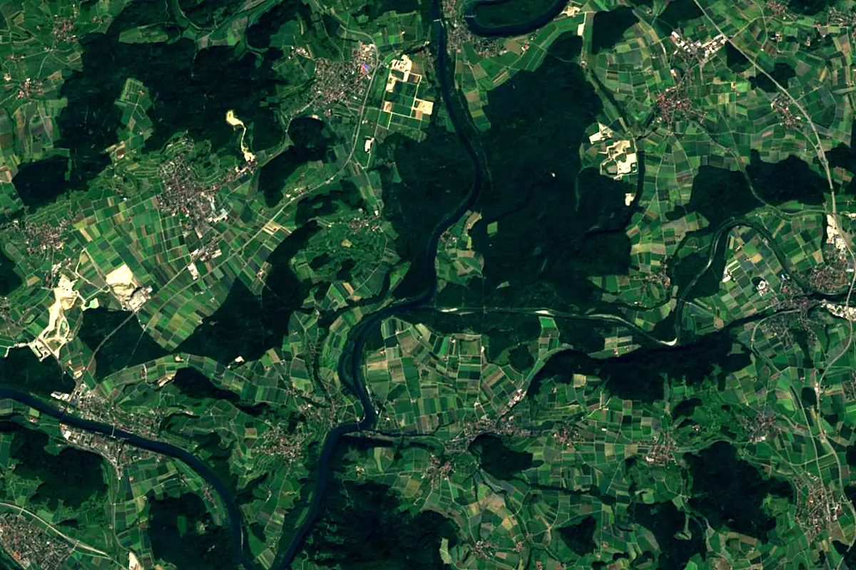 Thur: satellite view of the mouth
