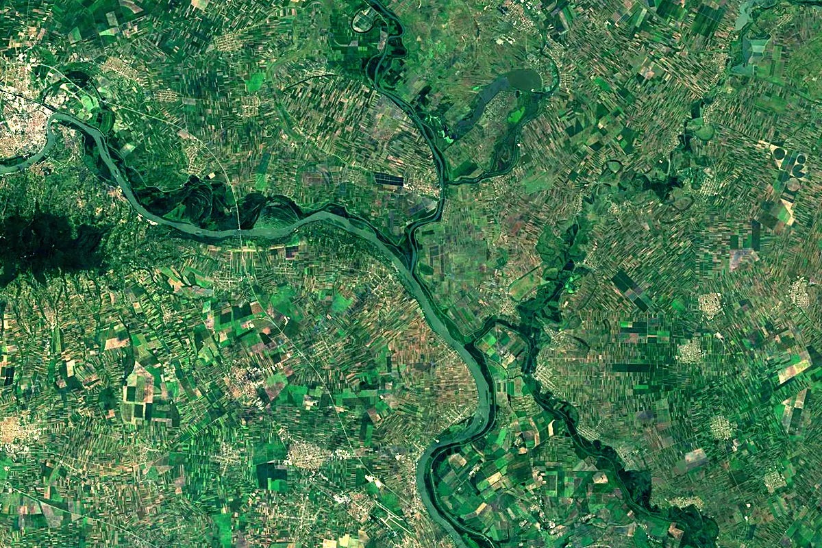 Tisza: satellite view of the mouth