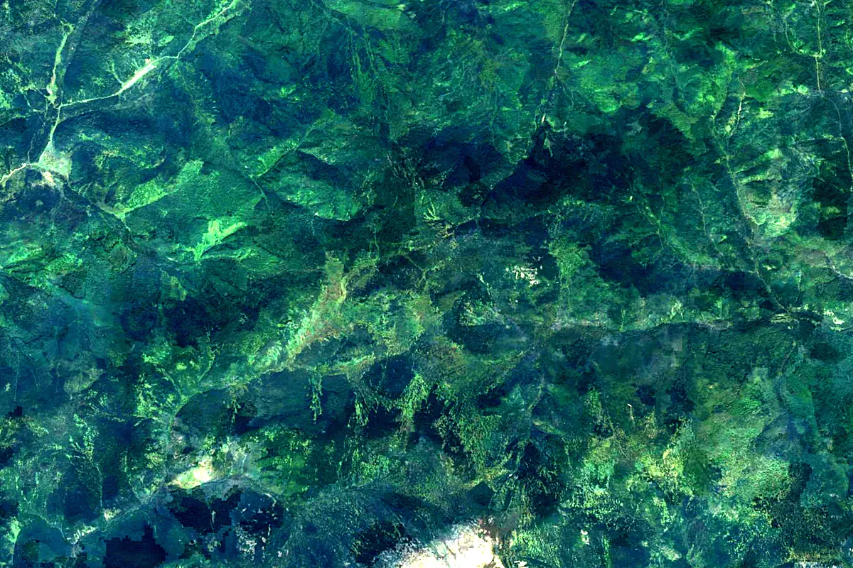 Tom: satellite view of the source