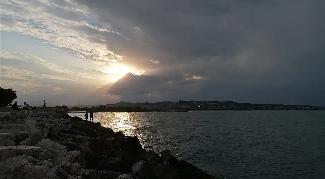 Foce del Tronto e Porto d'Ascoli dal molo di Martinsicuro (1)