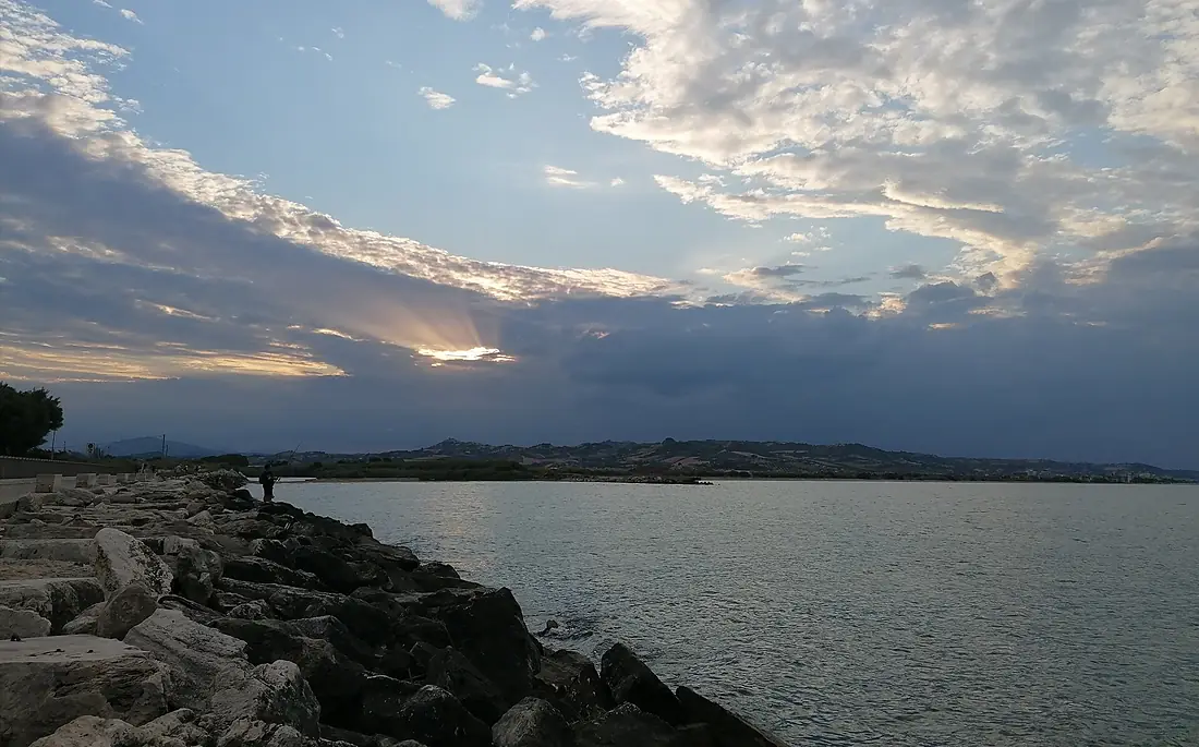 Foce del Tronto e Porto d'Ascoli dal molo di Martinsicuro (2)