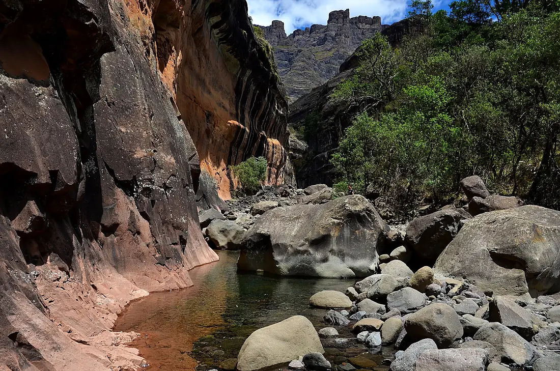 Tugela Gorge, Royal Natal National Park, Dračí Hory - Jihoafrická republika - panoramio (1)