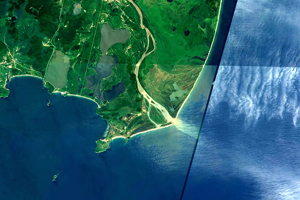 Tumen River: satellite view of the mouth
