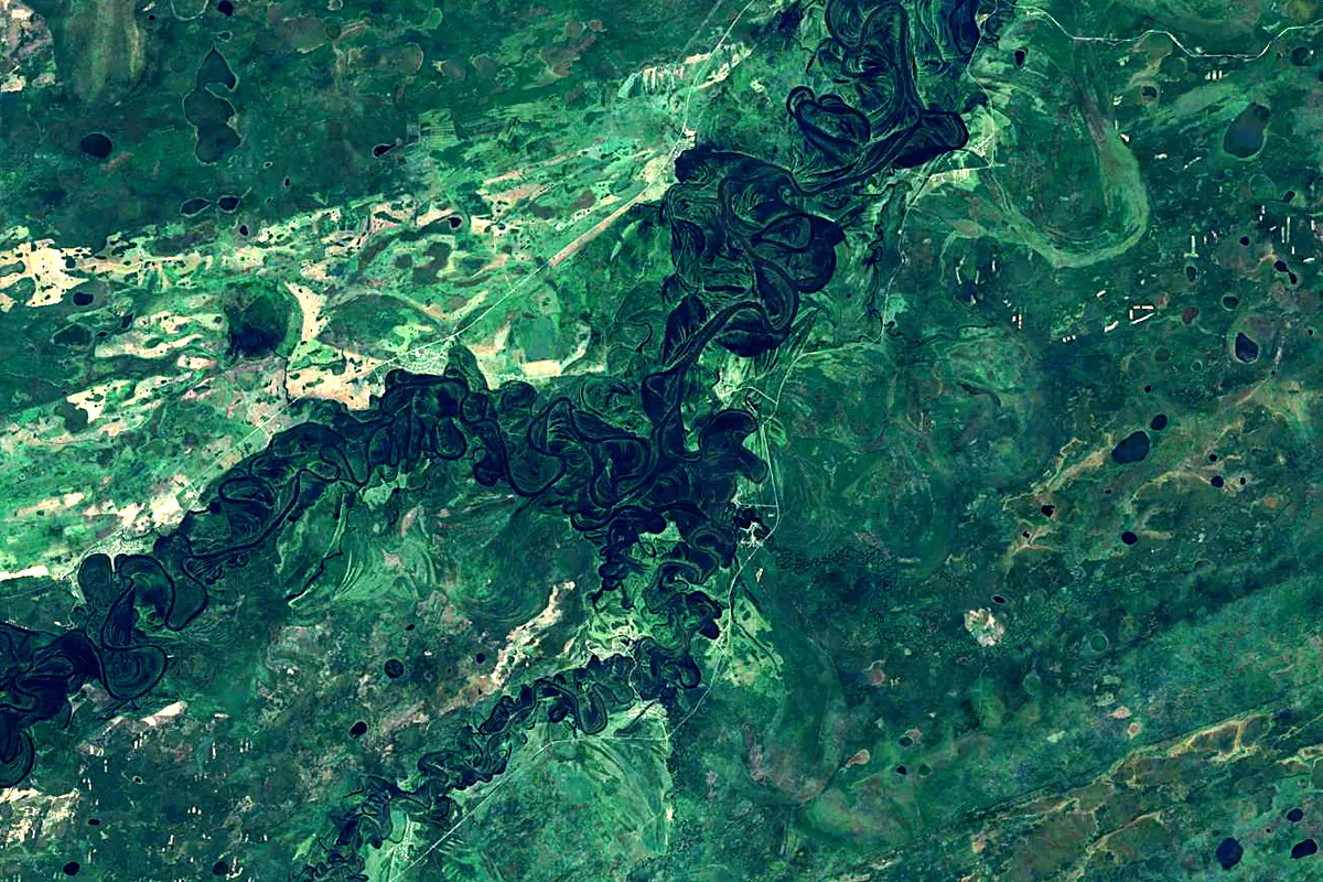Tura: satellite view of the mouth