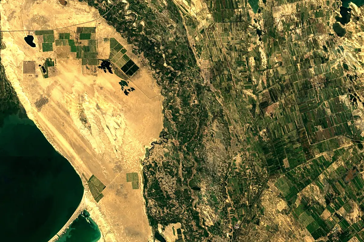 Ulungur River: satellite view of the mouth