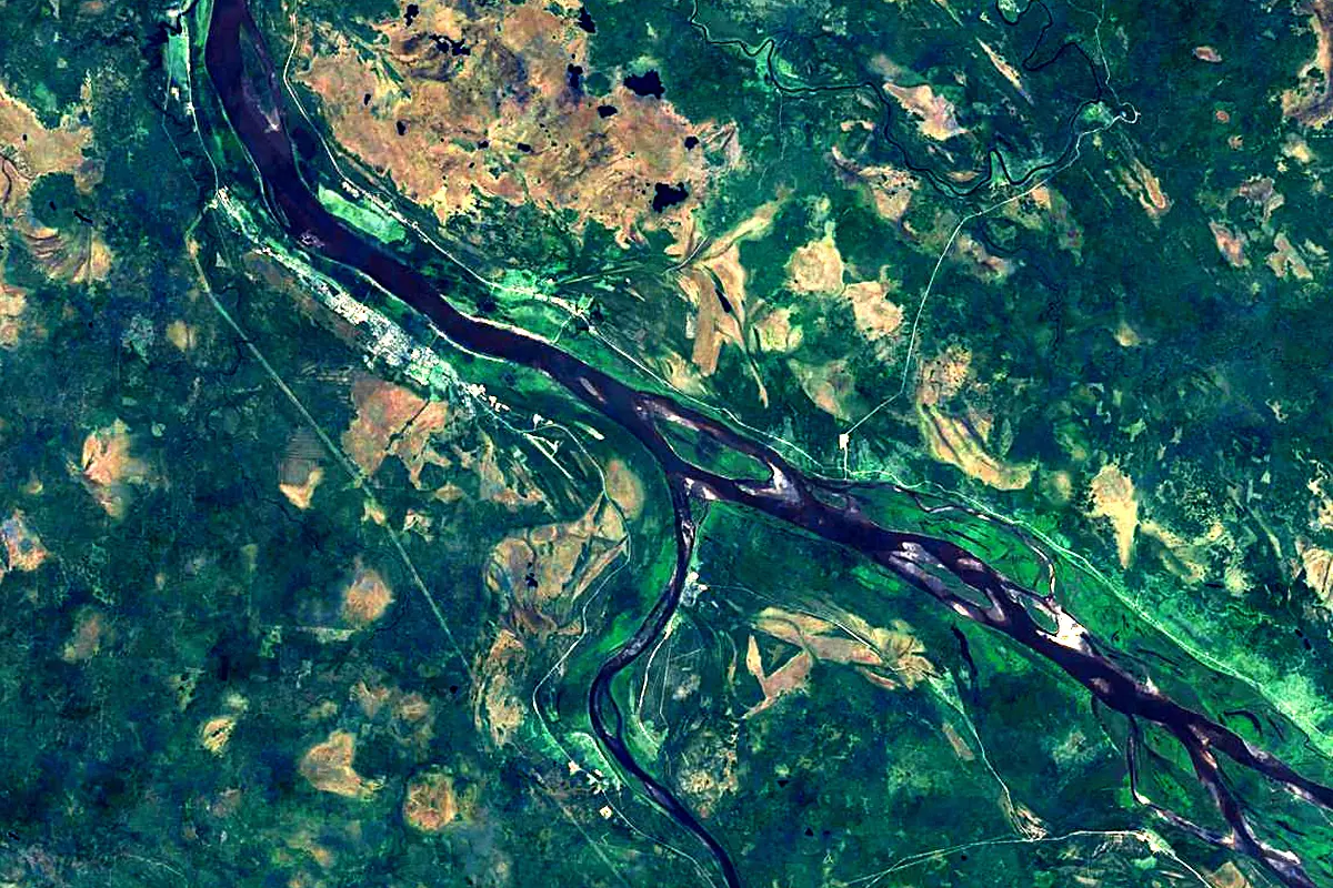 Vaga: satellite view of the mouth